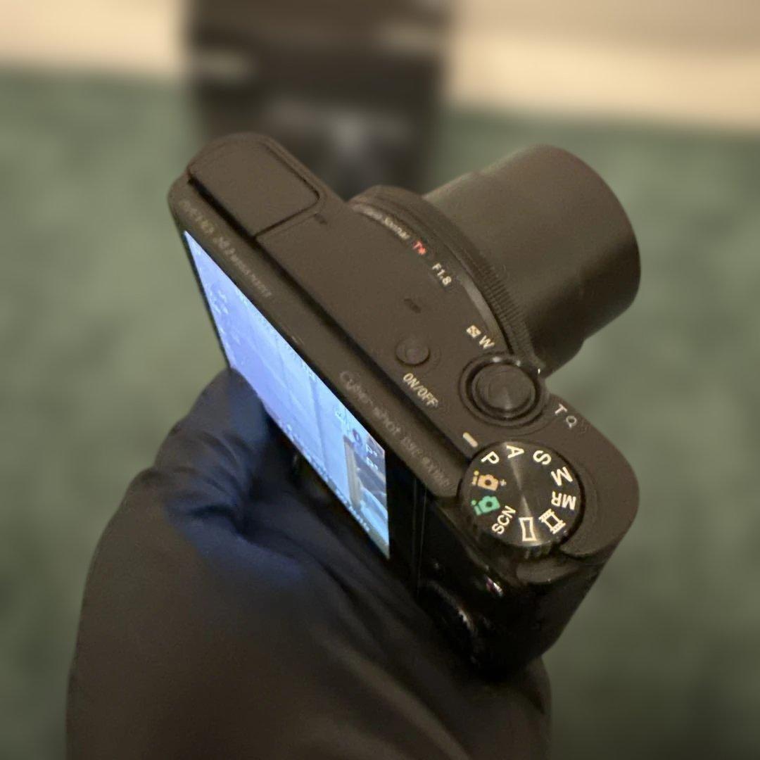 ソニーSONY DSC-RX100 初代コンデジ 箱/バッテリー/ストラップ付