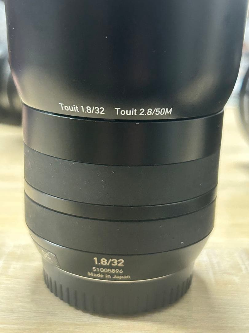 カールツァイス　Touit 1.8/32 フジフイルム用