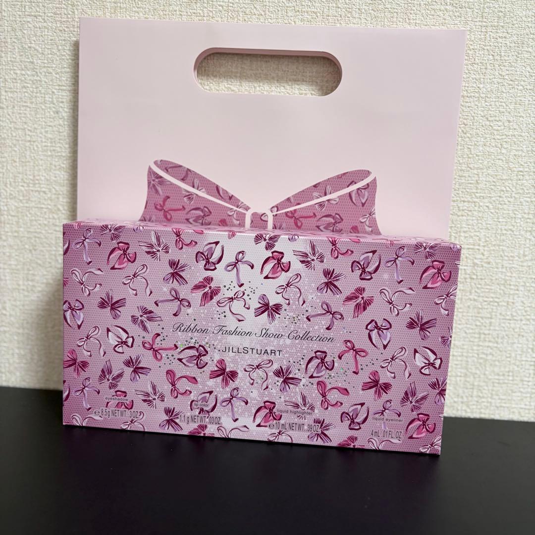 ❣️限定品❣️ジルスチュアート　リボンファッションショー　クリスマスコフレ 2025