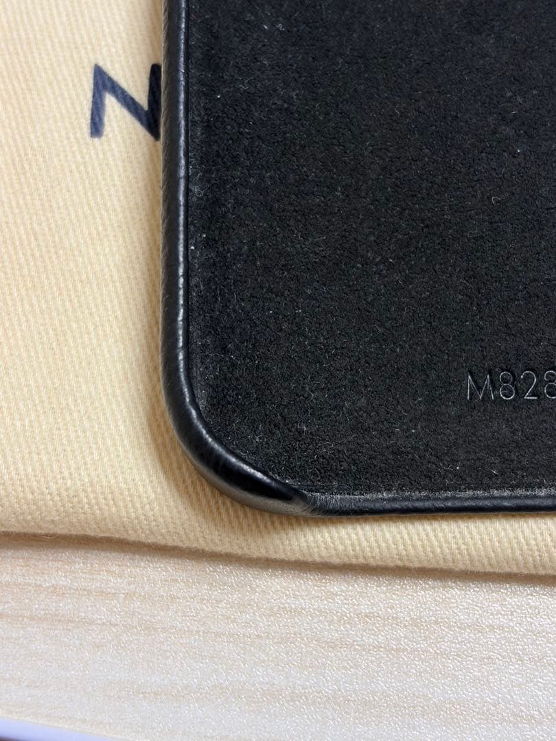 ✨極美品✨ルイヴィトン　iPhone15promaxケース　モノグラム　黒