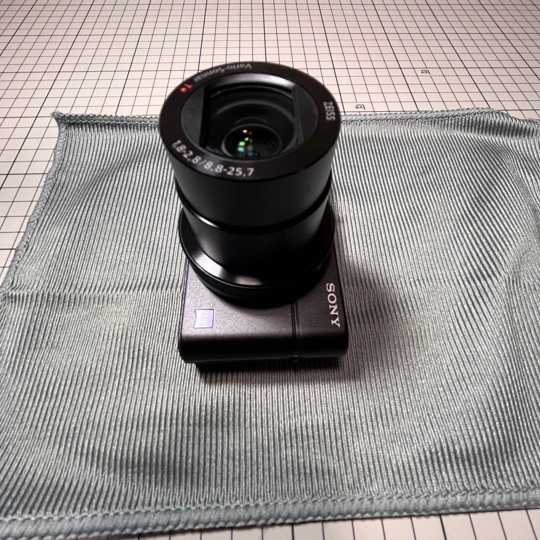 説明書変色のため値引き（超美品）64G sdカード付SONY RX100 III