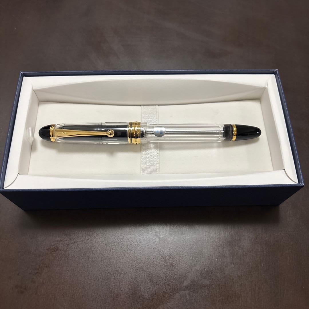 《*え様 PILOT カスタム823 透明軸　F 細字 パイロット