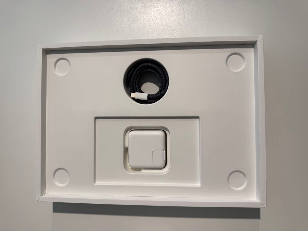 MacBook本体 Apple MacBook Air M2 256GB