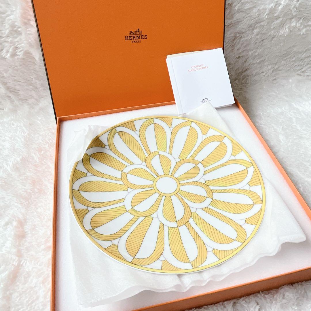 【極美品】HERMES　ソレイユ・ドゥ・エルメス デザートプレートNo2　2枚