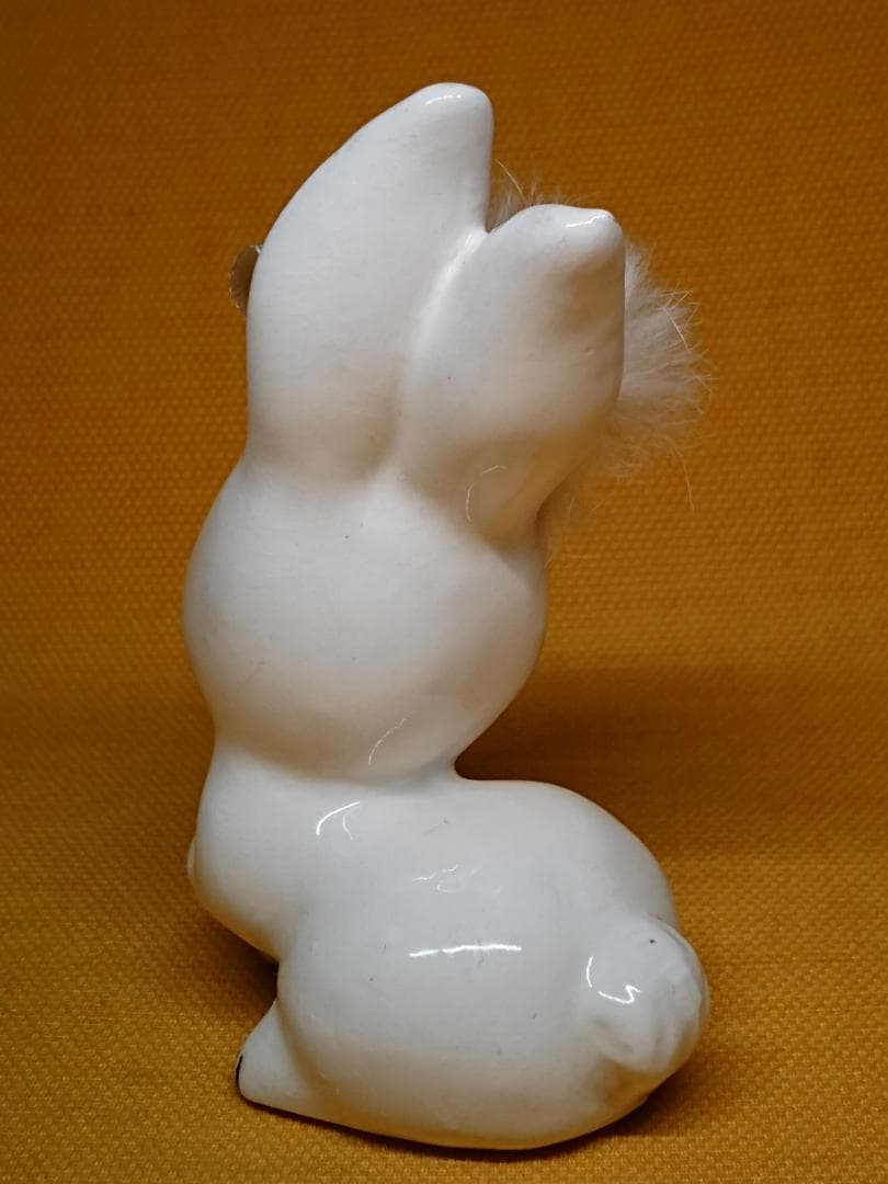 ねこ　うさぎ　人形　陶器　置物　インテリア　工芸品　美術品　A2526