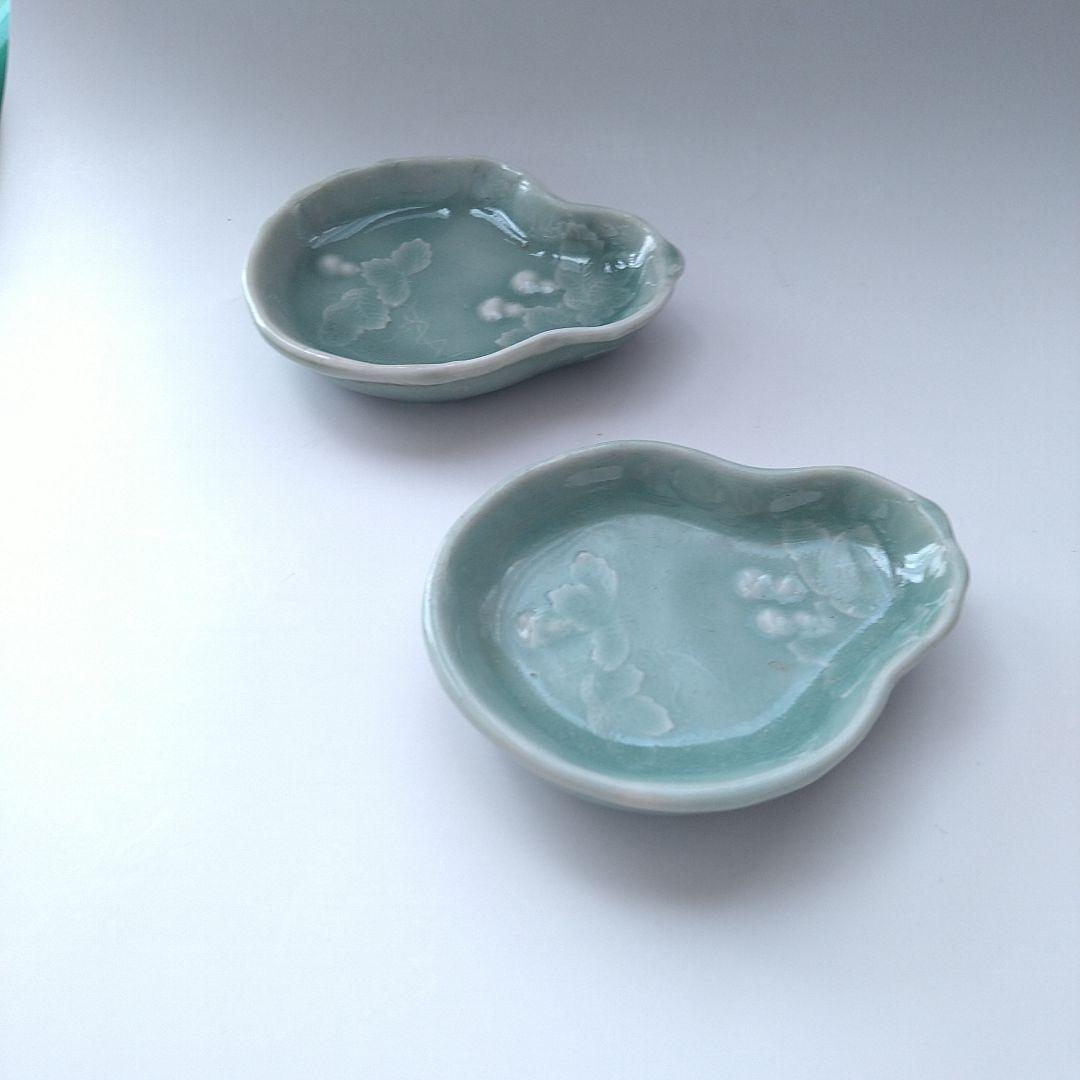 三田青磁 豆皿 手塩皿 2客 瓢箪文様 ひょうたん 足付き 江戸期　希少