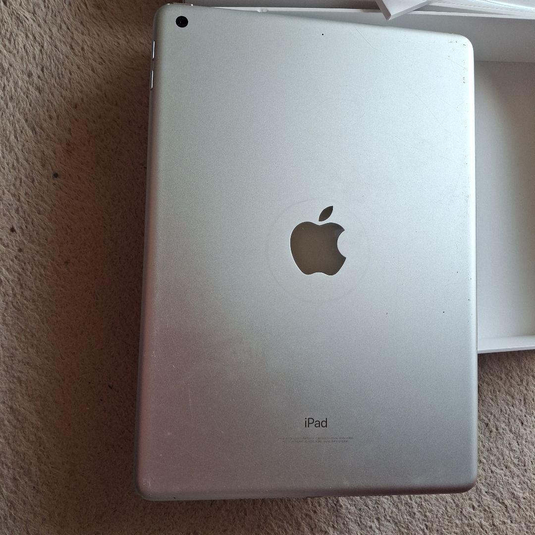 箱あり オリジナル画面割れ iPad 6 128gb WiFi