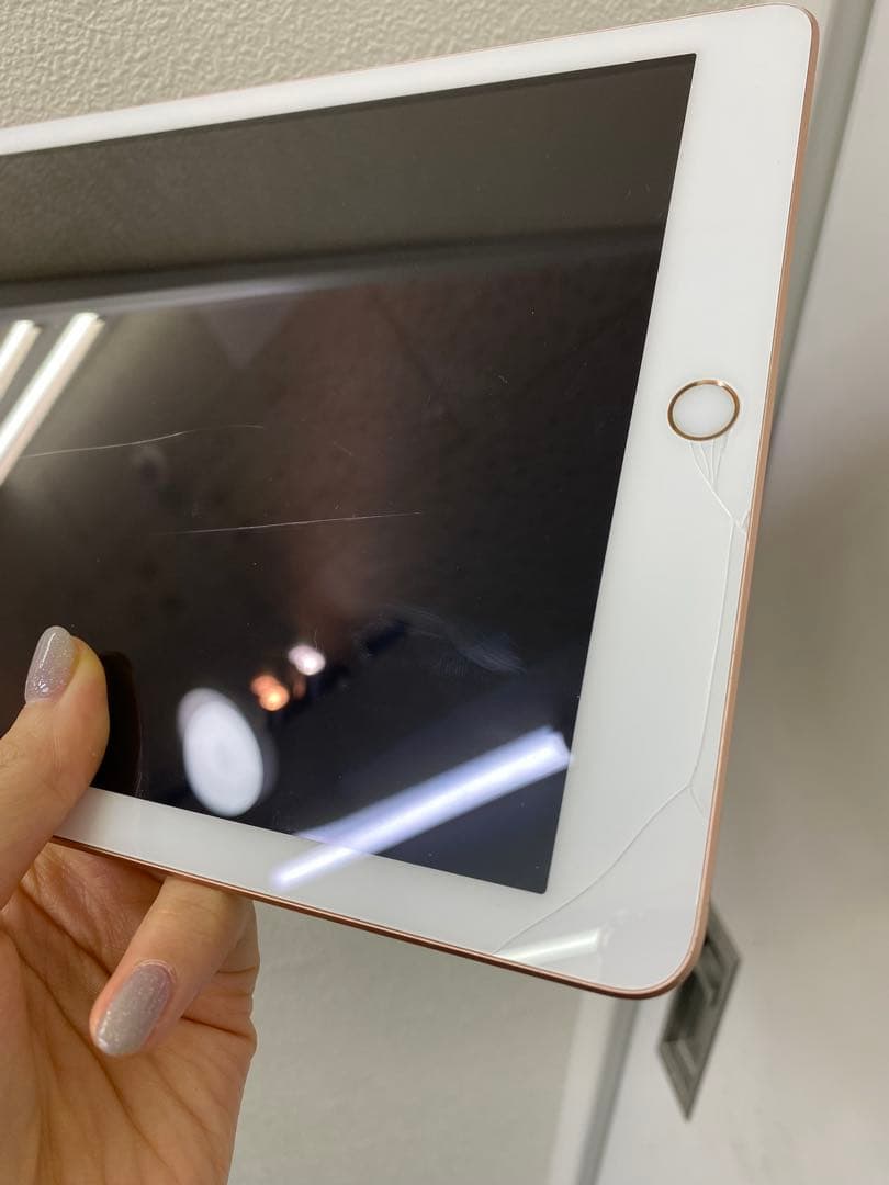 iPad 第6世代 32GB バッテリー83% HJMVR