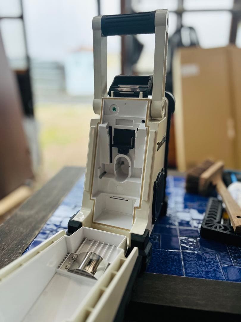 【ほぼ新品 倉庫保管】Makita MR100 ラジオ