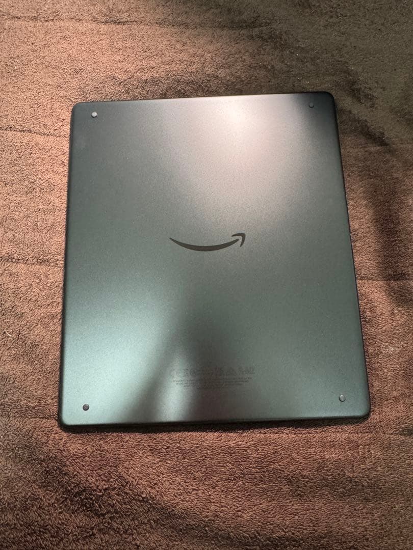 Kindle Scribe 本体とスタイラスペン付き