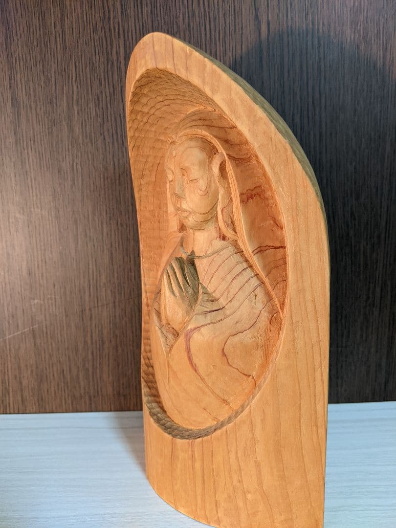 平和観音さま　　実物・立体作品　　作品番号 B−3　彫刻家　岩村一博