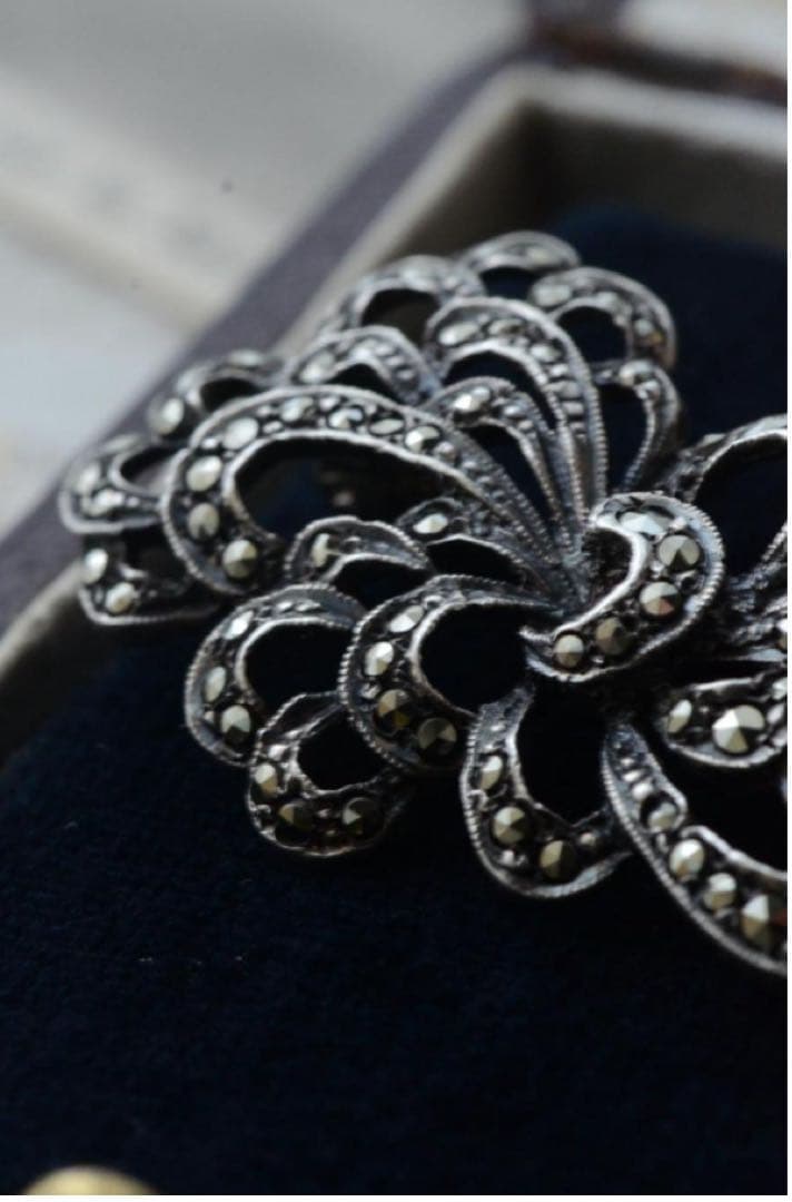 Antiques *Midi ✳︎vintage シルバー・マーカサイト ブローチ