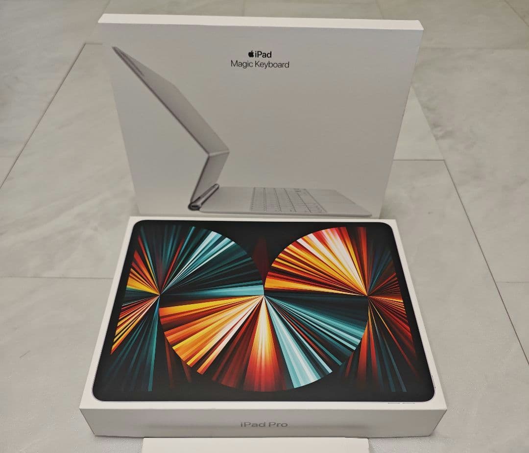 12.9インチ iPad Pro 256GB 本体+Pencil + キーボード