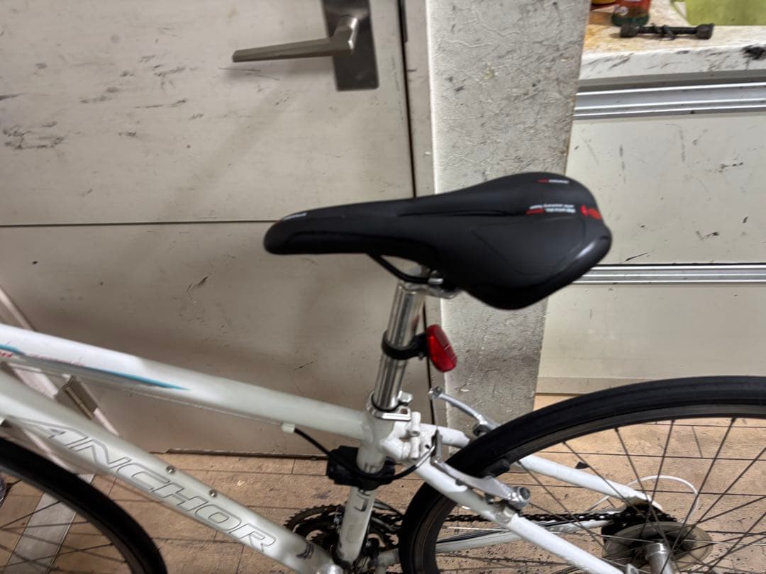 ANCHOR LFS アンカークロスバイク ホワイト 700C