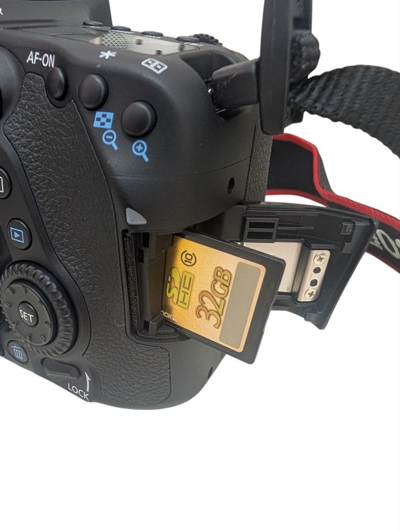 【専用品購入不可】Canon EOS 80D EF-S 18-55mm レンズ