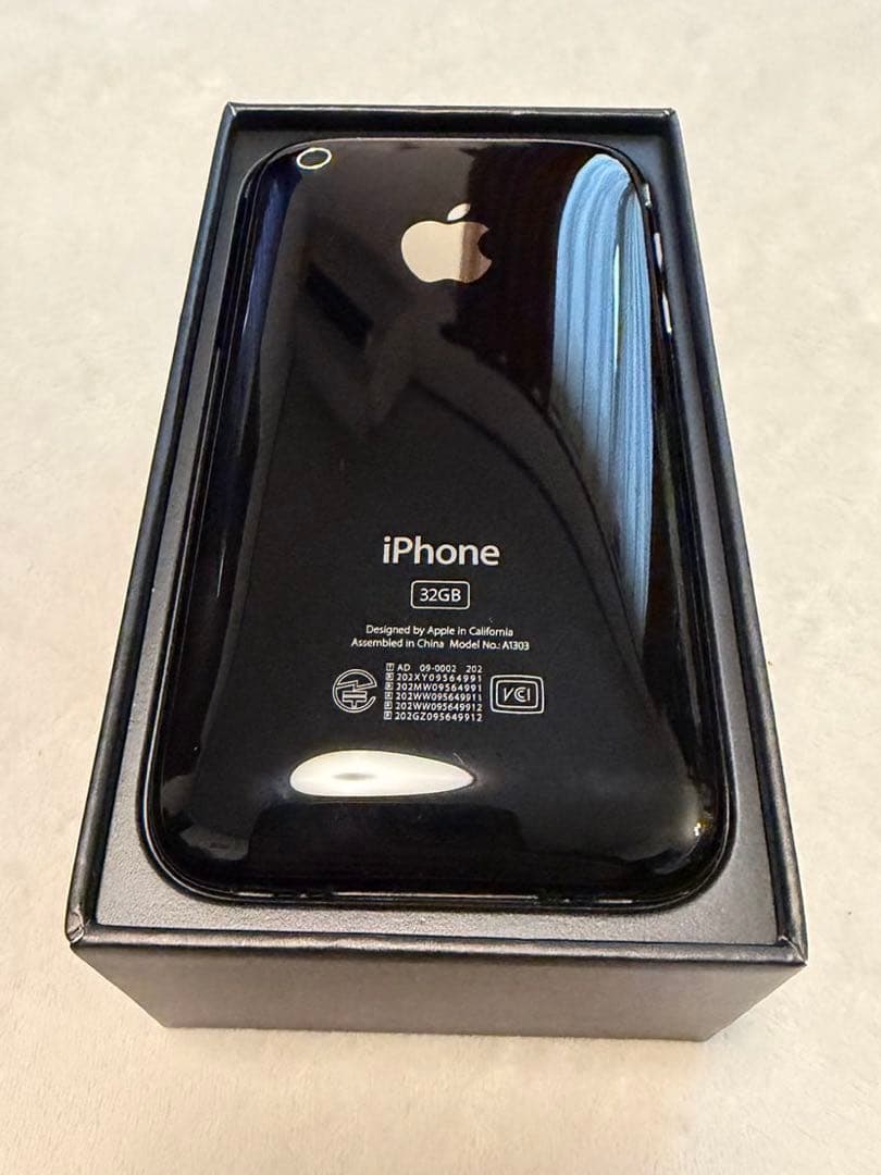 希少✨iPhone3GS 32GB 本体 美品 ケース付き