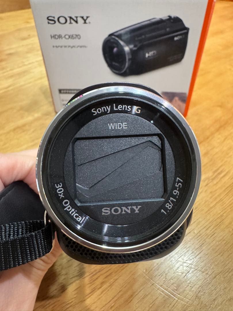 SONY HDR-CX670 ハンディカム　ビデオカメラ