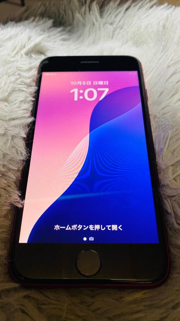iPhone SE 第3世代　RED