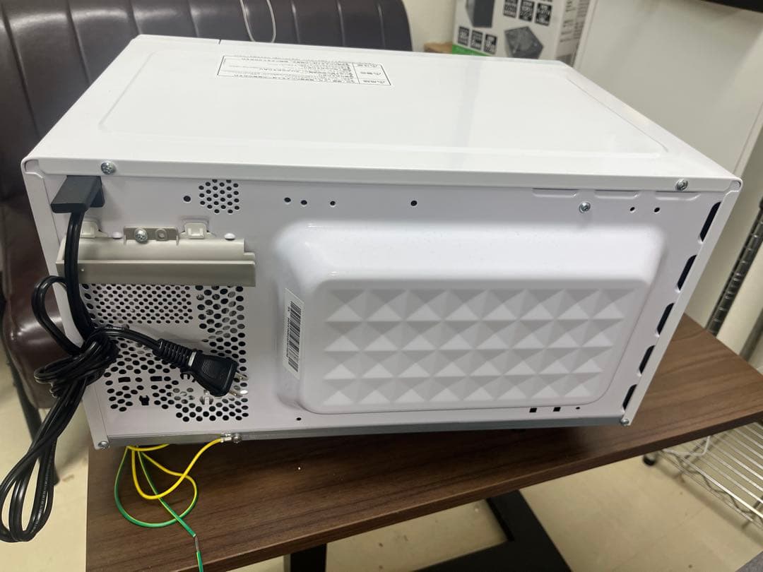 【美品送料込】2025年製 アイリスオーヤマ電子レンジ KMB-F186-W T