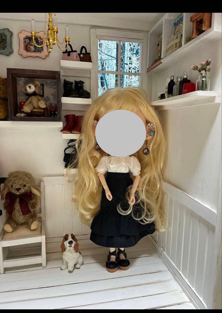 最終価格★木製　ドールハウス　シャンデリアがあるお部屋　背景ボード