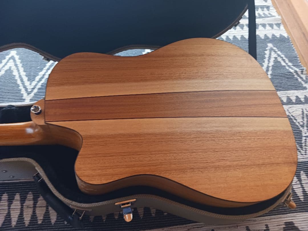 Cole Clark FL2AC　アコースティックギター