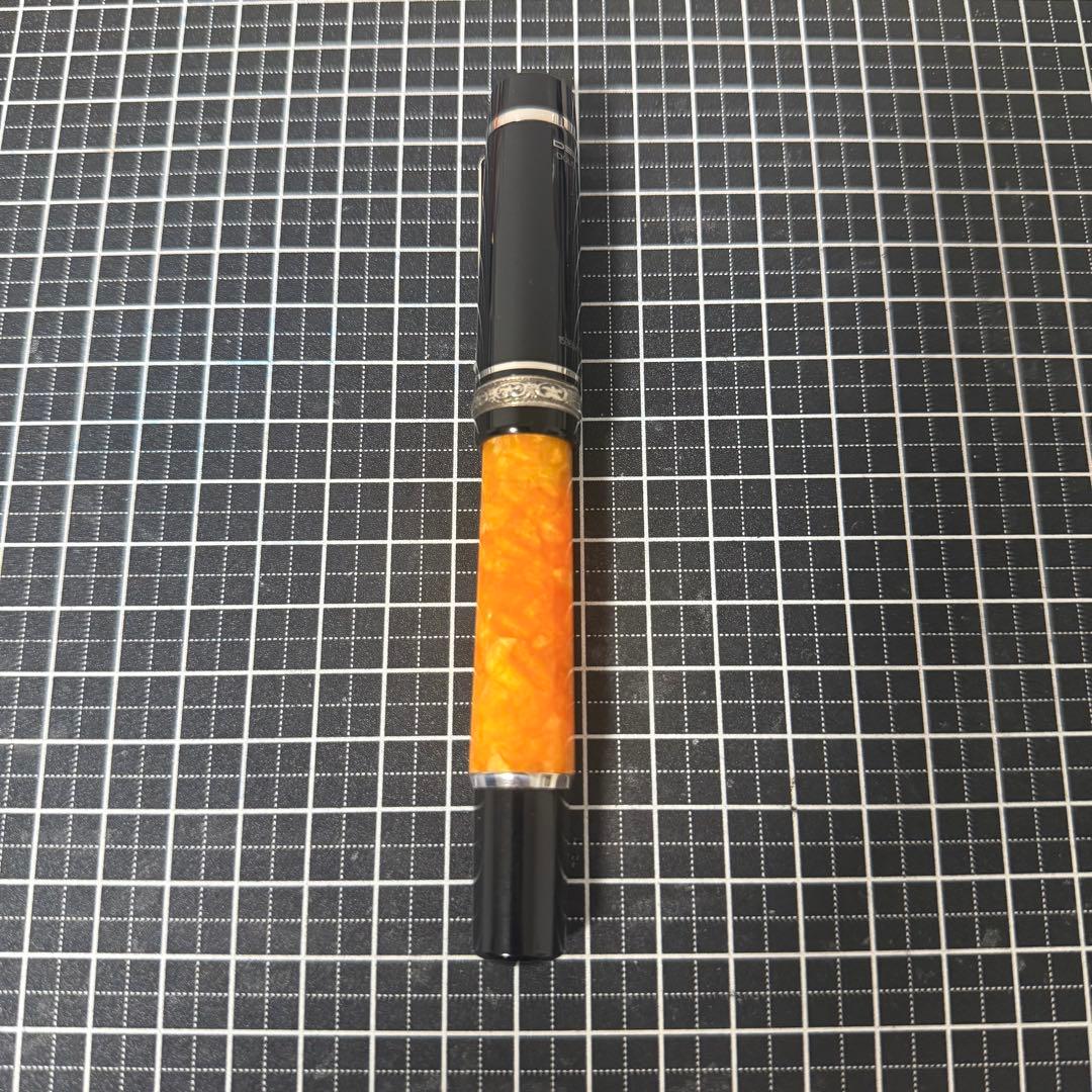 デルタ 万年筆 ドルチェビータ ミディアム 18K M