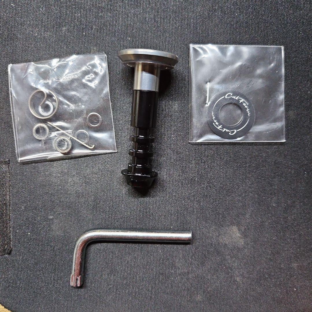 DRTバリアルCALFORMノブ一個