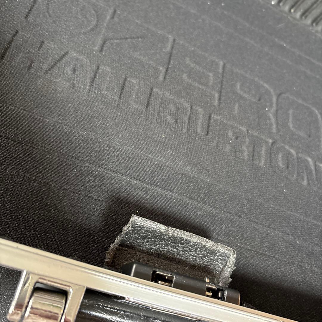 ゼロハリバートンセキュリティケース アルミ シルバー