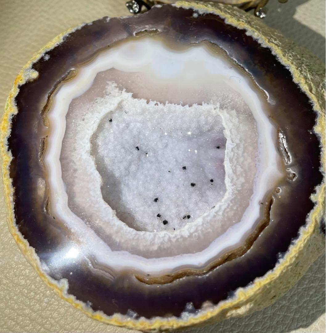 トレジャー瑪瑙 ドゥルージーアゲート 聚宝盆 雪模様 シュガー トルマリン共生