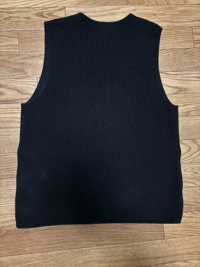 CABaN コットンカシミヤ フラワーエンブロイダリー クルーネックベスト