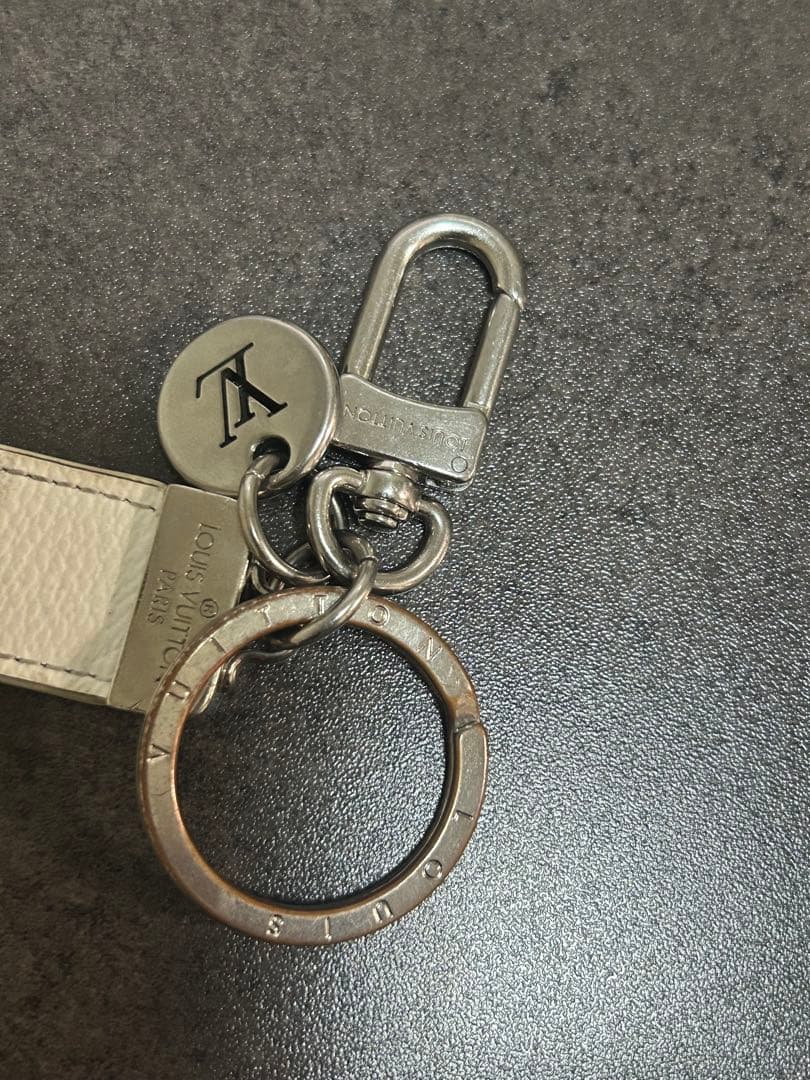 Louis Vuitton ホワイトレザー キーホルダー