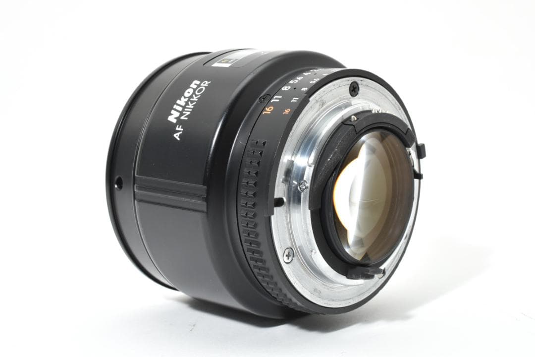 【人気の85mm 動作好調】ニコン AF 85mm F1.8D カメラ