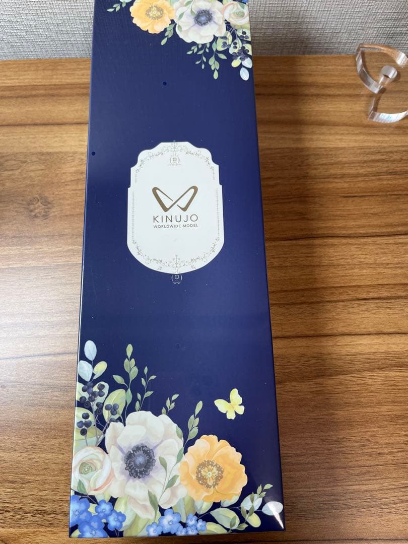 新品　絹女　ストレートヘアアイロン　KINUJO DS200 ブラック　リファ