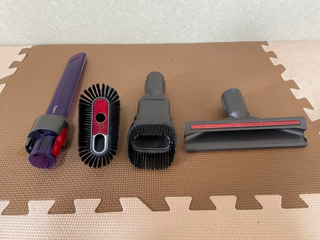 【ジャンク品】ダイソンV8 Slim Fluffy+ 　コードレスクリーナー