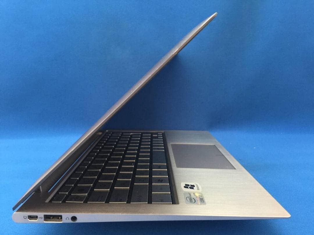 ASUS UX21E 11.6 型TFT液晶　薄型・コンパクトノートパソコン