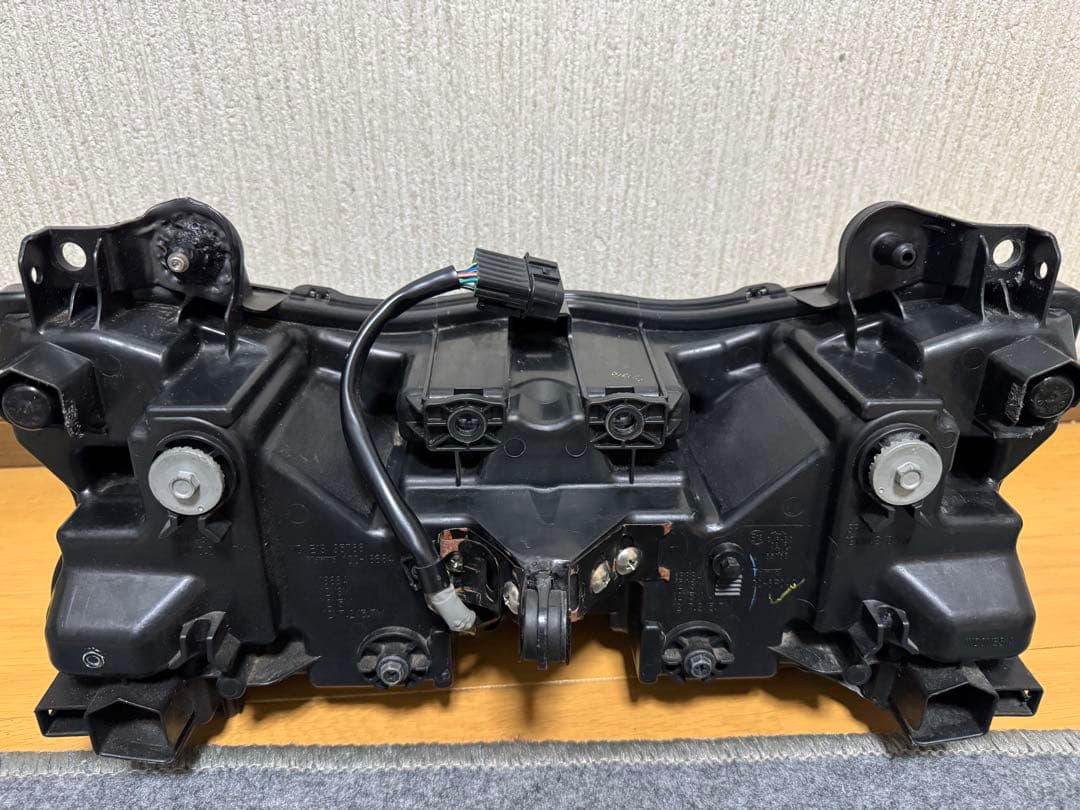 アゴヒゲ様分　cbr250rr mc51 ヘッドライトユニット