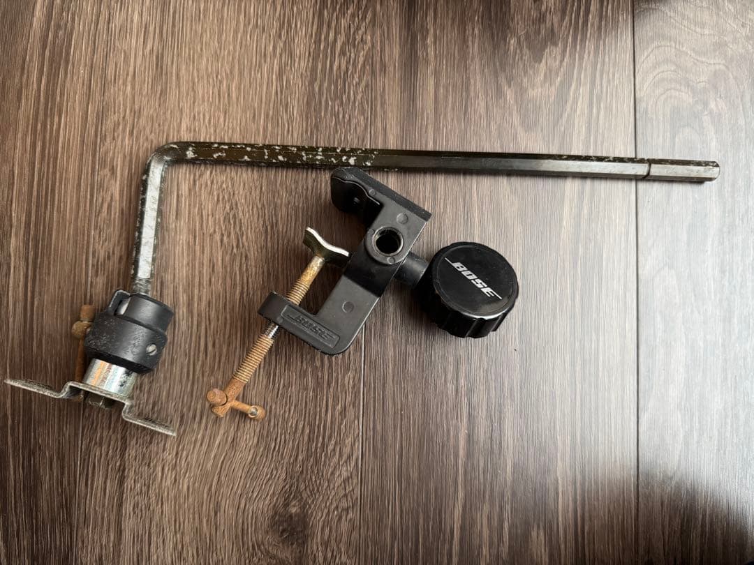 BOSE スピーカー 101MM2台(綺麗) 取付金具1ケ付(錆) 150w