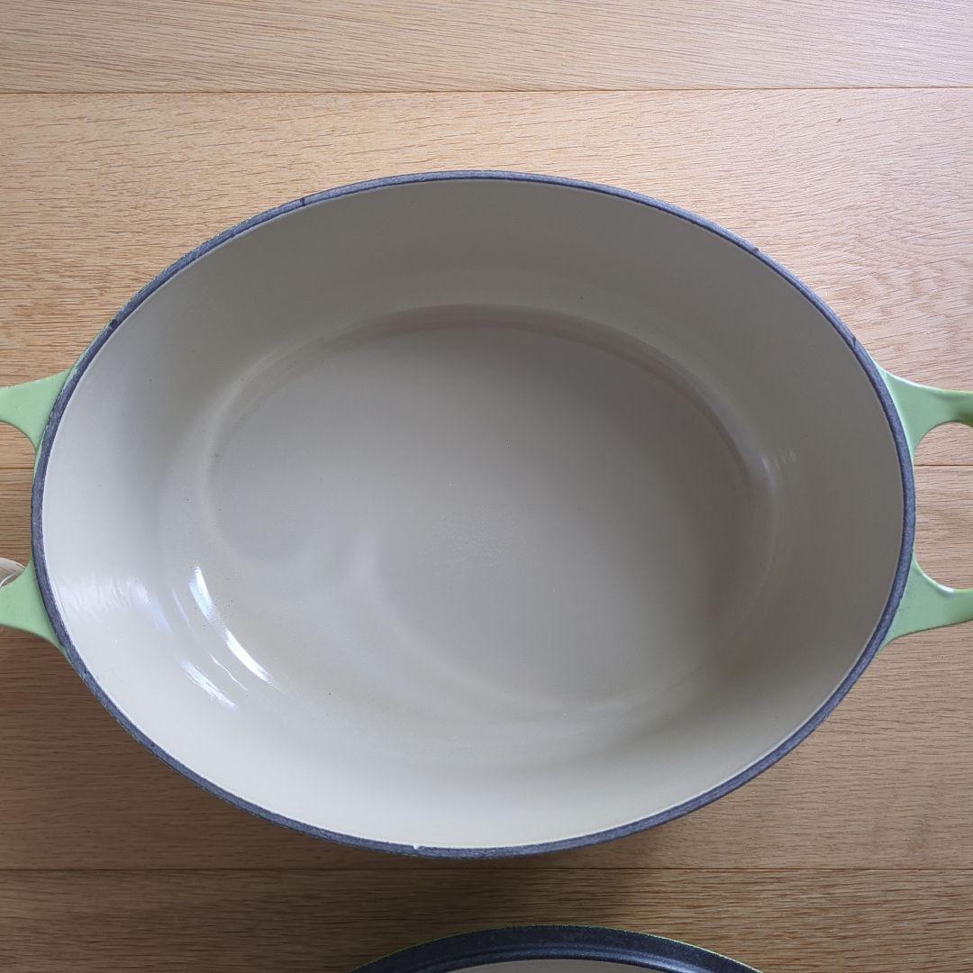 ル・クルーゼ　グリーン 25cmココットオーバル　パンプキンキャセロール