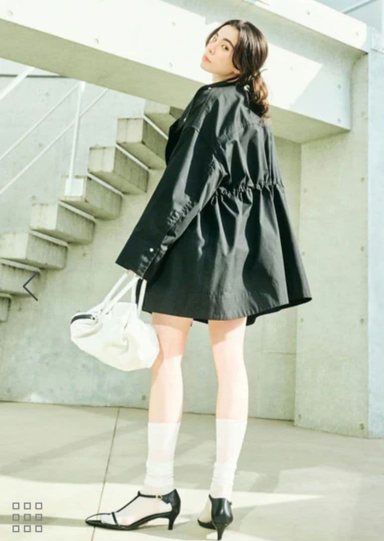 ADAM ET ROPE' スタンドカラーハーフモッズコート　ブラック