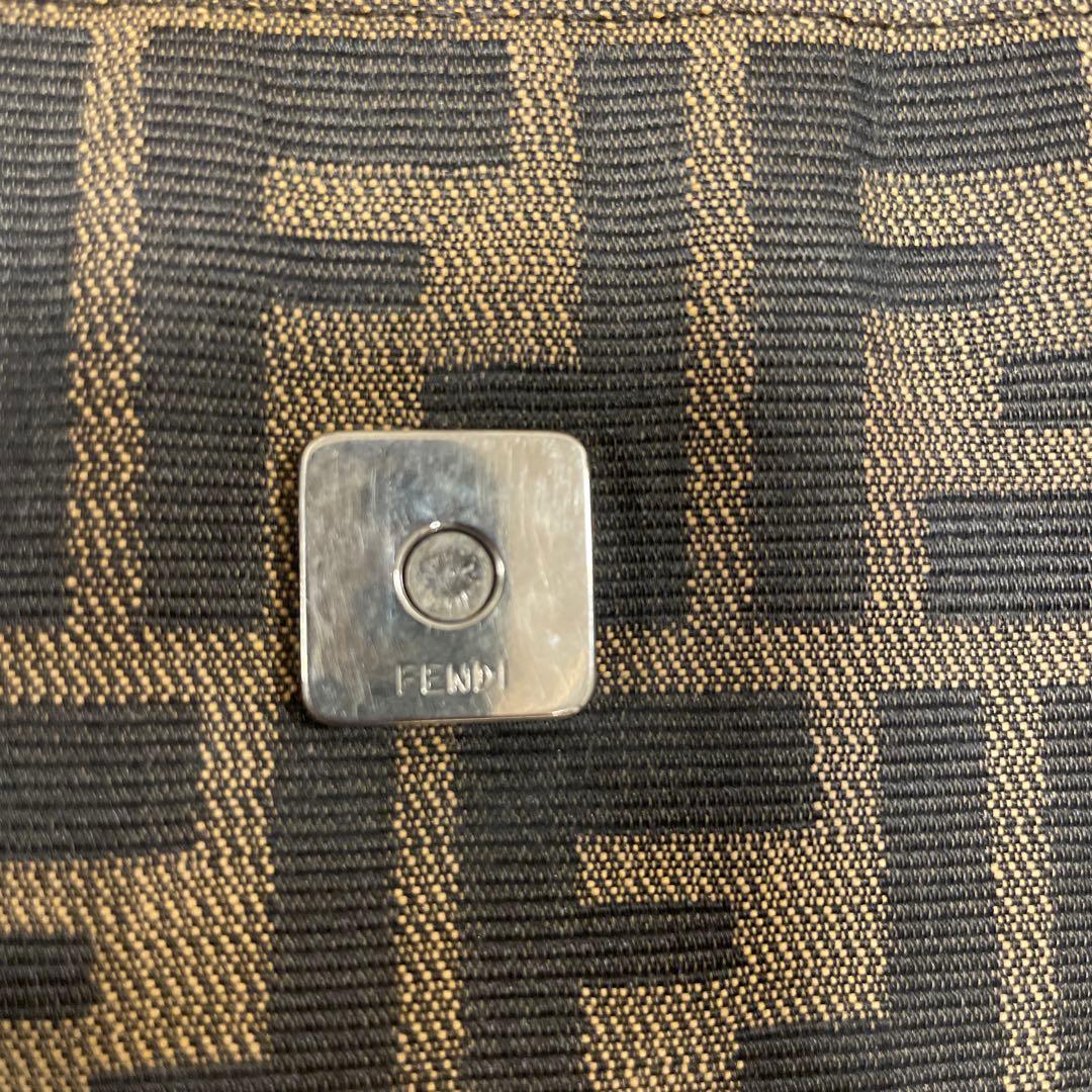 FENDI ズッカ柄　ショルダーバッグ