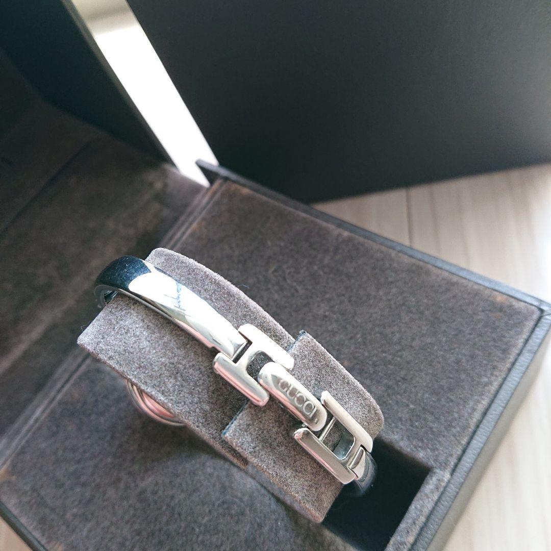 GUCCI timepieces バングルウォッチ黒文字盤 ラウンド 1400L