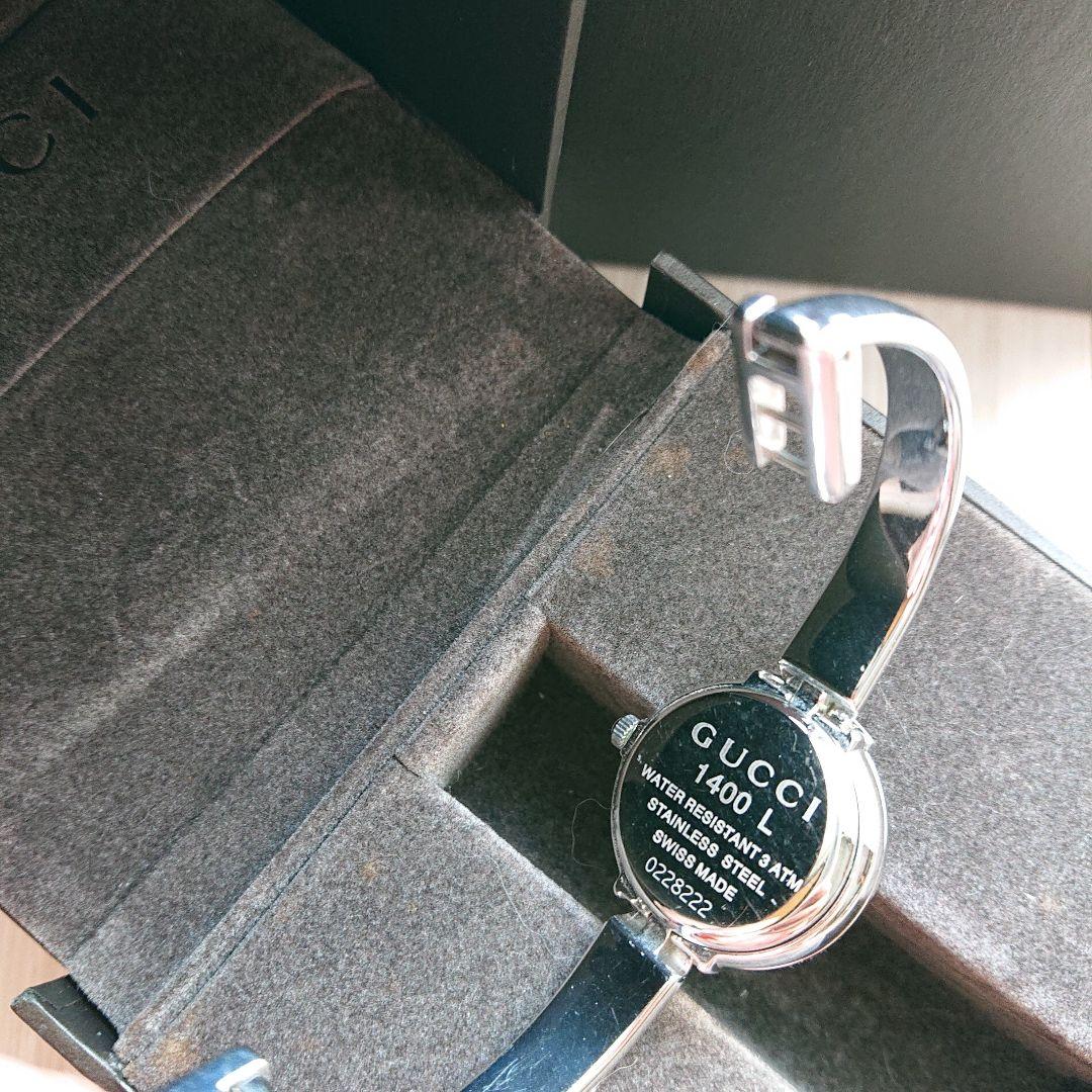 GUCCI timepieces バングルウォッチ黒文字盤 ラウンド 1400L