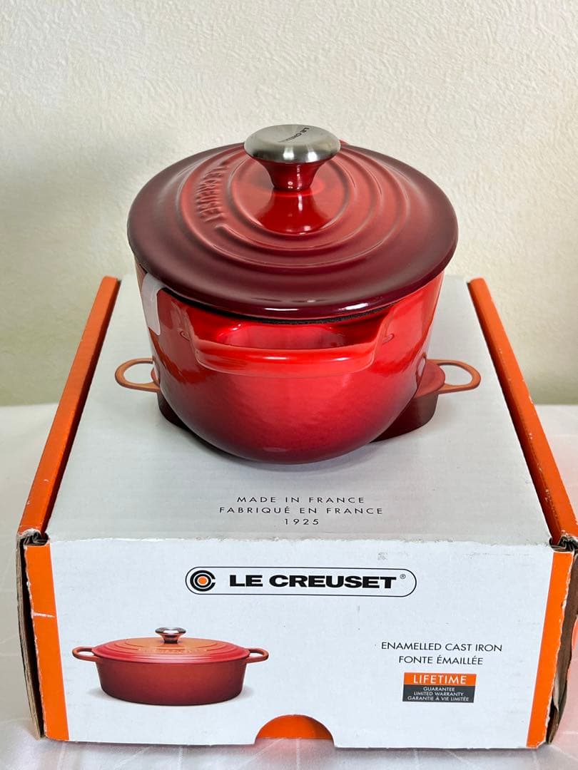 【新品未使用】LE CREUSET ココットオーバル17cmチェリーレッド