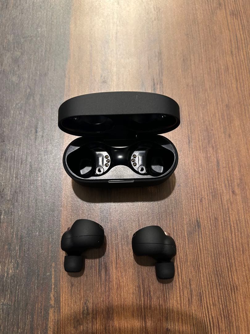 SONY WF1000XM4 ワイヤレスイヤフォン 充電ケース付き