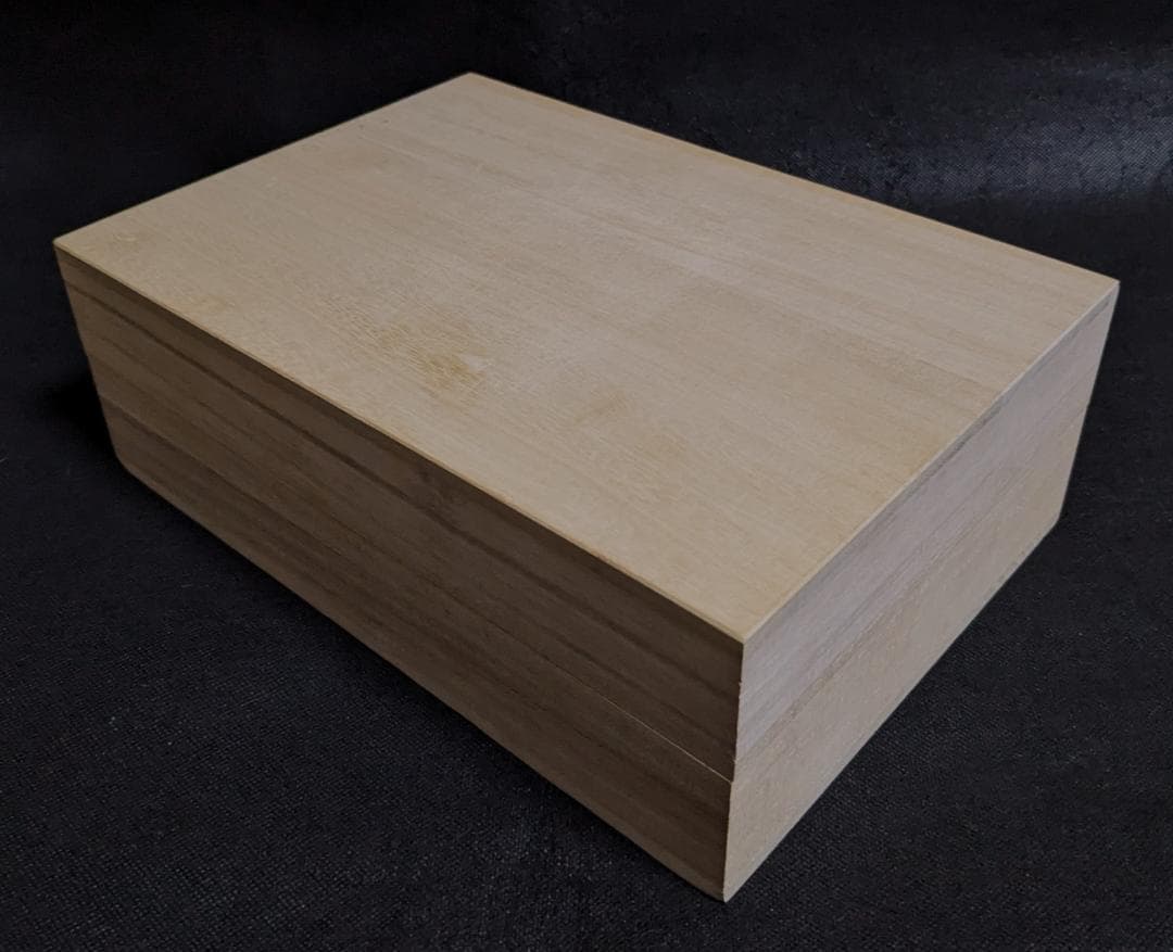 【ゆう】　　◆澄泥硯（鱔魚黄／十吋大型加厚／保管用桐箱と黄布）