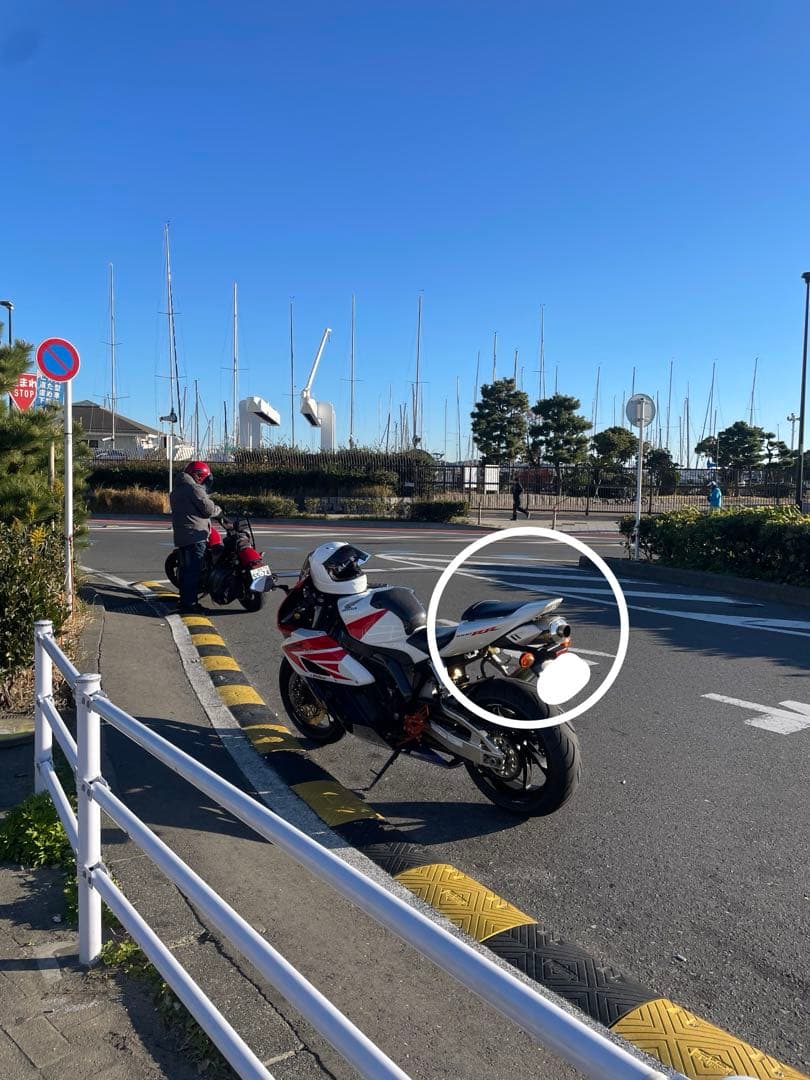 cbr1000rr sc57 モリワキ　2本だしマフラー