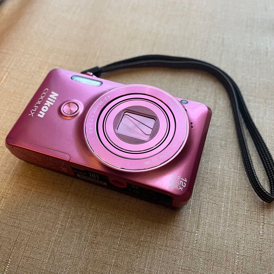 美品Nikon COOLPIX S6900 デジタルカメラ　純正バッテリー付