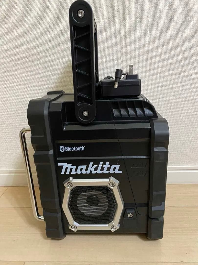 Makita MR108 ラジオ+ACアダプター