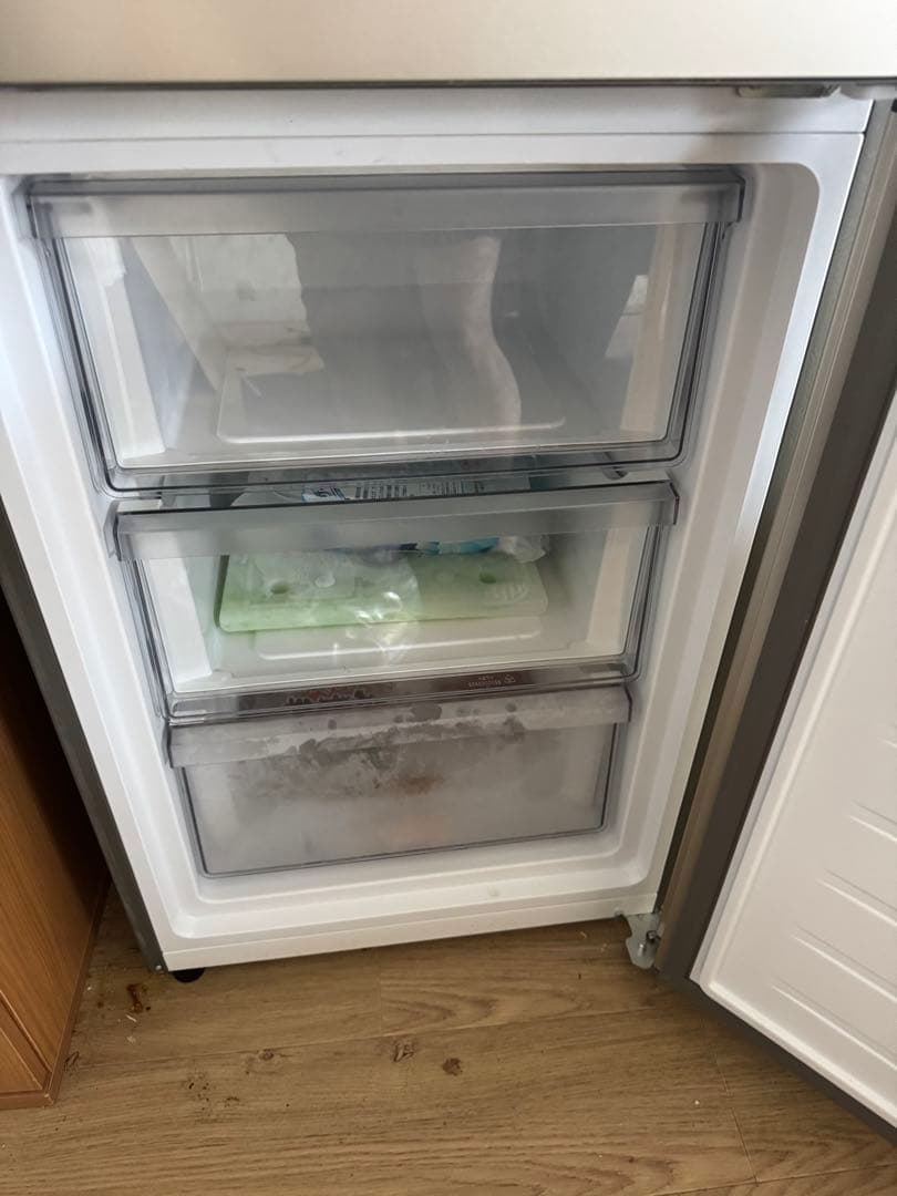 一年落ち！美品！226リットル！ヤマダ電機オリジナル 冷蔵庫 LED照明付き