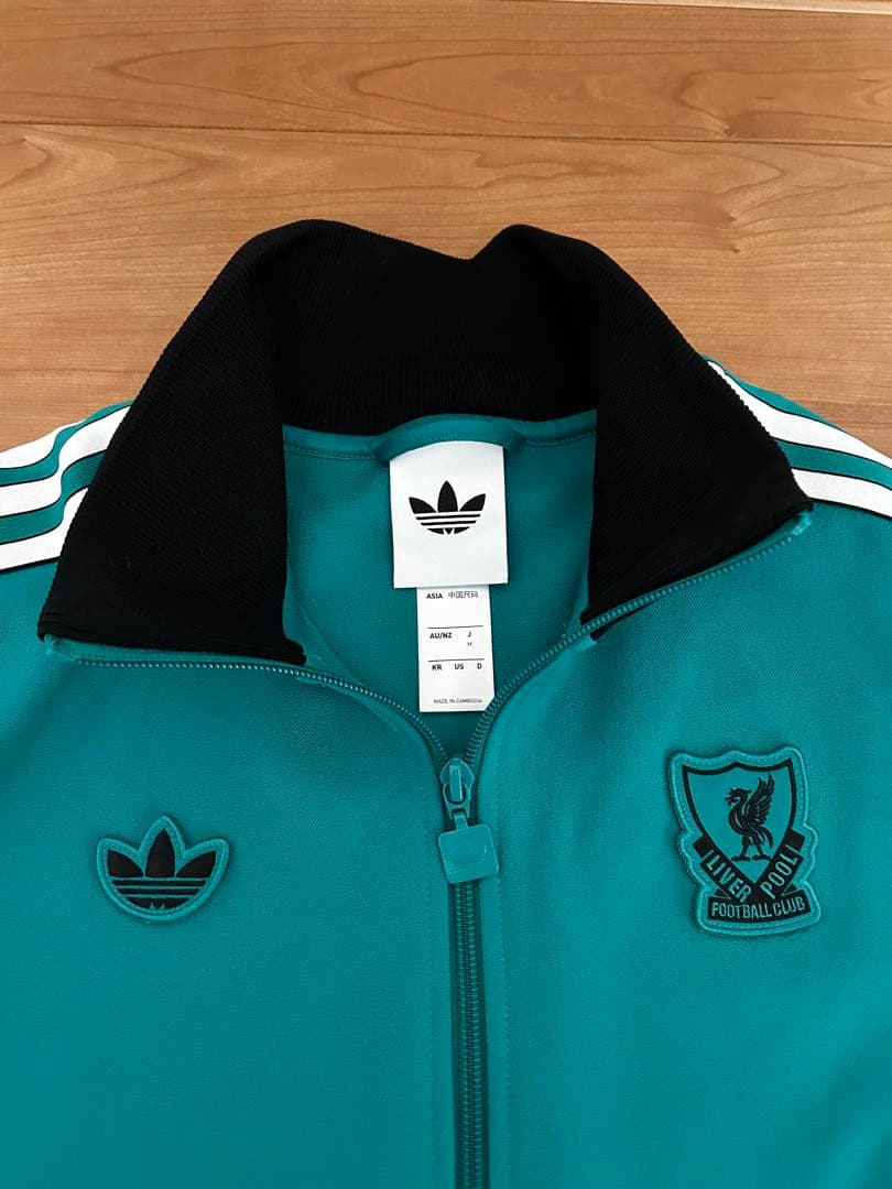 アディダス　トラックジャケット　リバプール　3rd Mサイズ